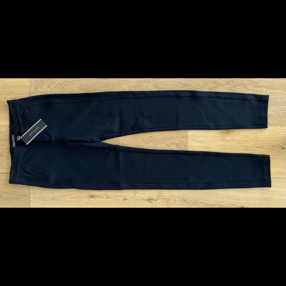 Tommy Hilfiger Skinny Pant. Navy Blue. Size 2.
